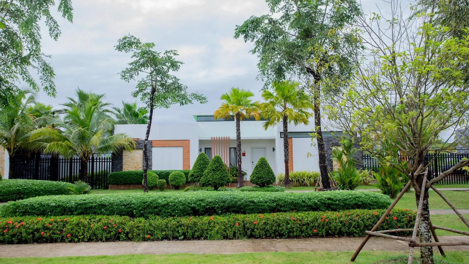 Wonderland Suites And Resort Preăh Sihanŭk
