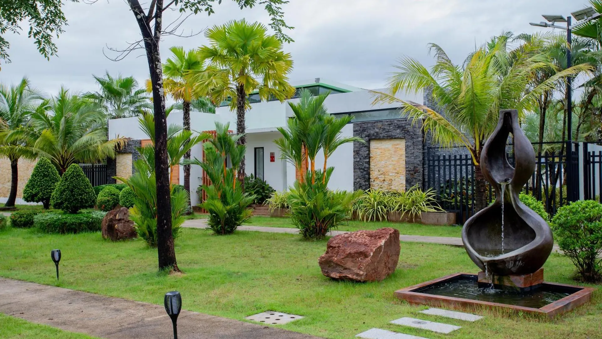 Wonderland Suites And Resort Sihanoukville